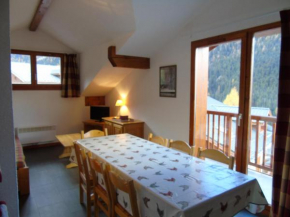 Appartement Valfréjus 8 pers, cuisine équipée, 2 sdb, animaux admis - FR-1-561-27